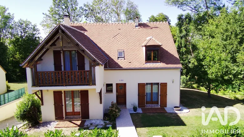 Maison 6 pièces 164 m² · à Condé-Sainte-Libiaire · 164 m² · 535 500 €