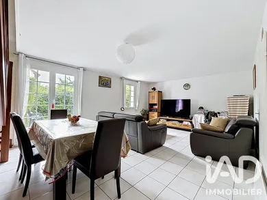 Maison à Dourdan (91410)