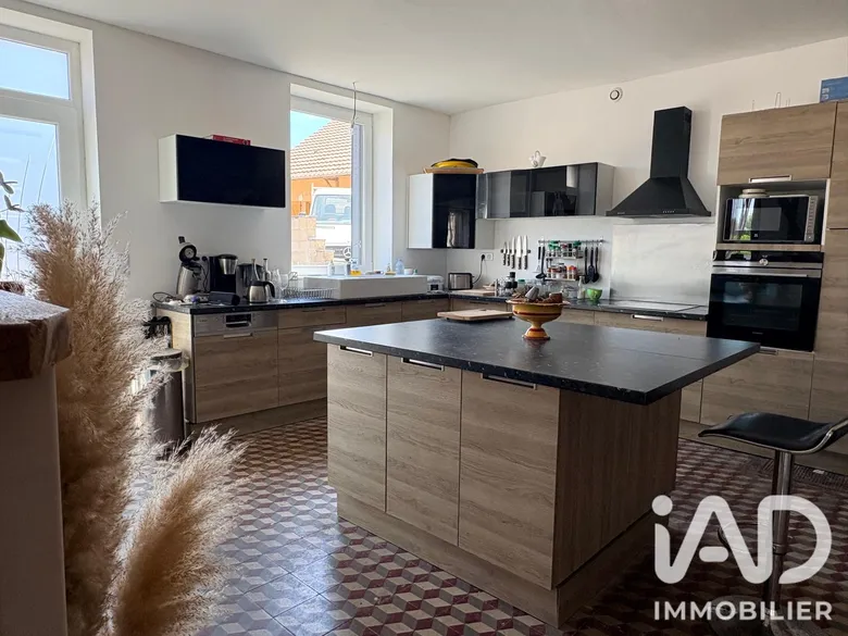 Maison 6 pièces 175 m² · à Mairy-sur-Marne · 175 m² · 230 000 €