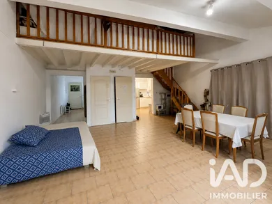 Apartment in Beaucaire (30300)