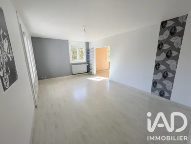 Appartement à Saint-Cyr-sur-Loire (37540)