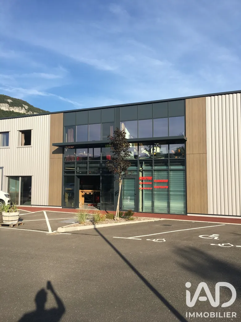 Murs commerciaux à Sillingy (74330) · 415 m² · 1 272 000 €