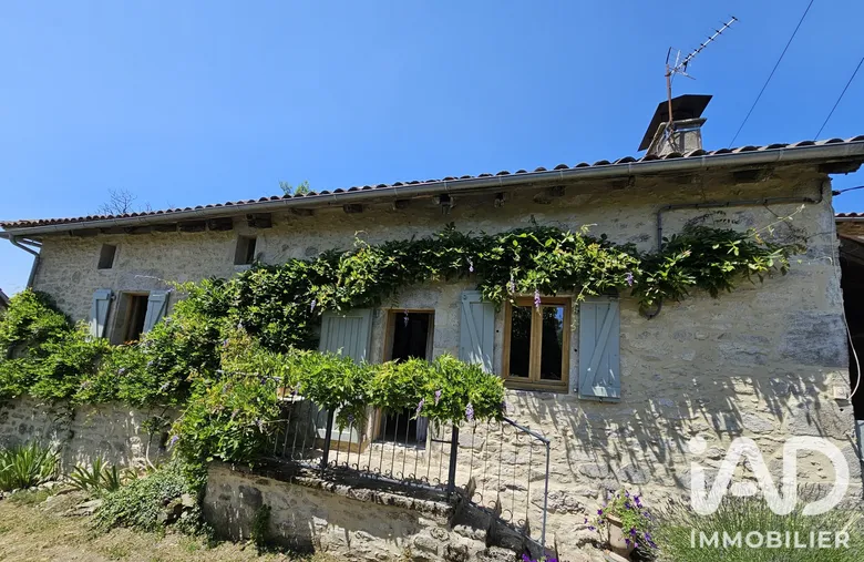 Maison 4 pièces 90 m² · à Sousceyrac-en-Quercy · 90 m² · 188 500 €