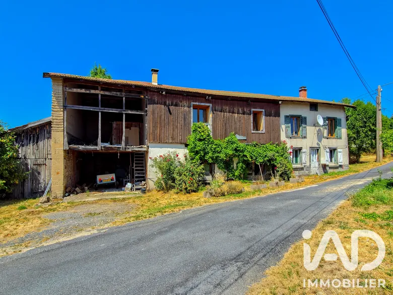 Maison 5 pièces 180 m² · à Ambert · 180 m² · 50 000 €