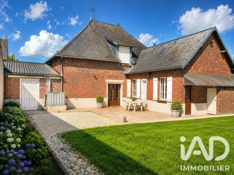 Maison 8 pièces 160 m² · à Étreillers · 160 m² · 153 000 €