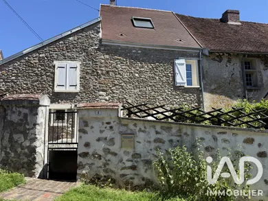Maison de campagne à Verdelot (77510)