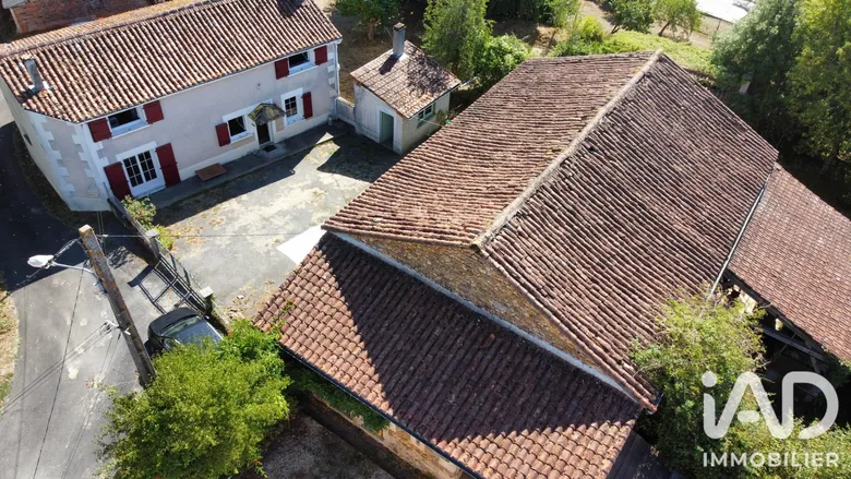 Maison 4 pièces 129 m² · à Orgedeuil · 129 m² · 105 000 €