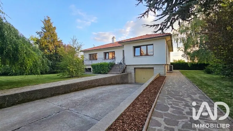 Maison 4 pièces 128 m² · à Saint-Privat-la-Montagne · 128 m² · 355 000 €