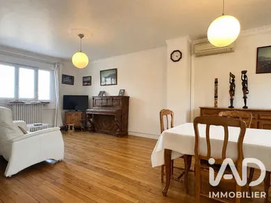 Immeuble à La Courneuve (93120)