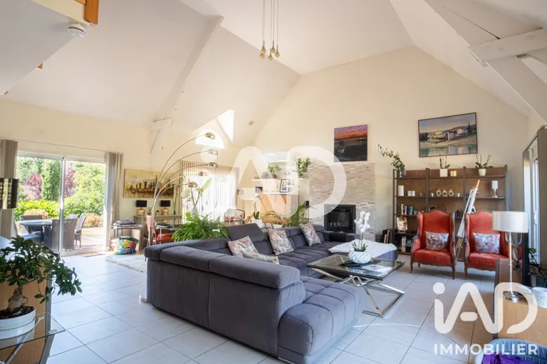 Maison 6 pièces 203 m² · à Grez-sur-Loing · 203 m² · 560 000 €