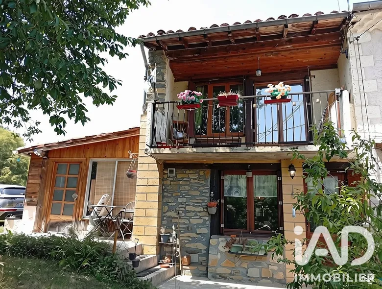 Maison 4 pièces 77 m² · à Soula · 77 m² · 90 000 €