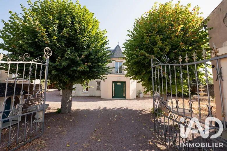 Maison 13 pièces 280 m² · à Doué-en-Anjou · 280 m² · 520 000 €
