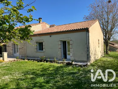 Traditional house in Sainte-Colombe-de-Villeneuve (47300)