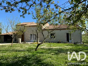 Traditional house in Sainte-Colombe-de-Villeneuve (47300)