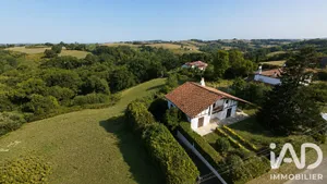 Maison traditionnelle à Hasparren (64240)