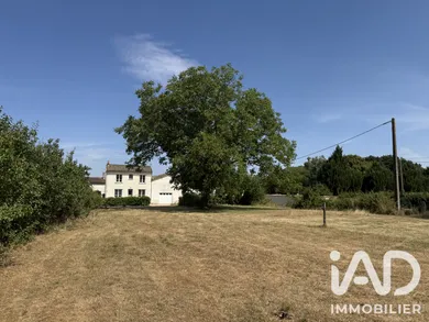 Maison de campagne à Rouillé (86480)