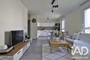 Apartment in Chasselay (69380)