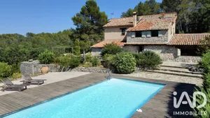 Maison traditionnelle à Tourrettes (83440)