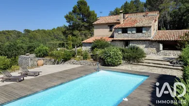 Maison traditionnelle à Tourrettes (83440)