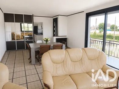 Townhouse in La Chartre-sur-le-Loir (72340)