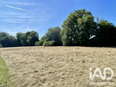 Terrain à bâtir à Monceaux-en-Bessin (14400)