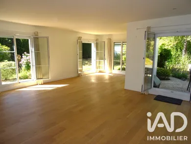 House in Bussy-Saint-Georges (77600)