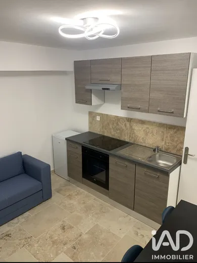 Appartement à L'Isle-sur-la-Sorgue (84800)