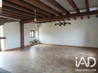 House in Colombier (03600)