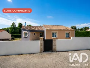 Traditional house in Saint-Maurice-des-Noues (85120)