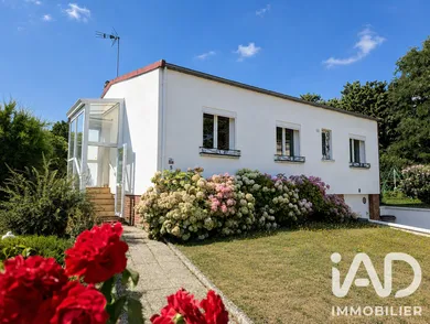 Detached house in Saint-Quentin (02100)