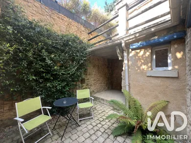 Immeuble à Lalinde (24150)