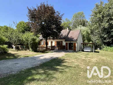 House in Auxon (10130)