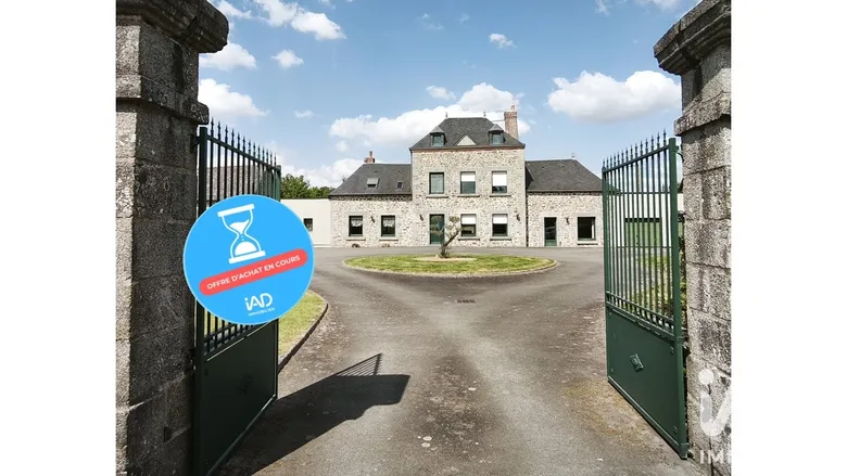 Maison 12 pièces 228 m² · à Aron · 228 m² · 398 000 €