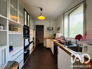 Apartment in Rosny-sous-Bois (93110)