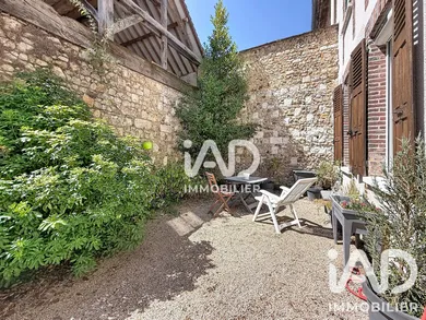 Apartment in Sens (89100)