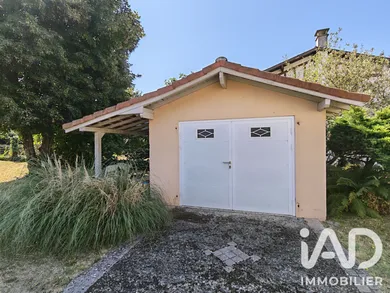 Townhouse in Vic-en-Bigorre (65500)