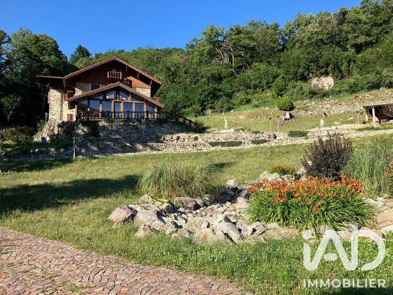 Maison 8 pièces 277 m² · à Saint-Martin-Vésubie · 277 m² · 950 000 €