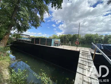Péniche à Saint-Fargeau-Ponthierry (77310)