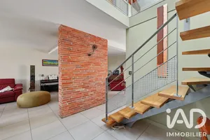 Architectural house in Brax (31490)