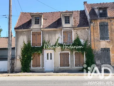 Maison de ville à Saint-Jean-les-Deux-Jumeaux (77660)