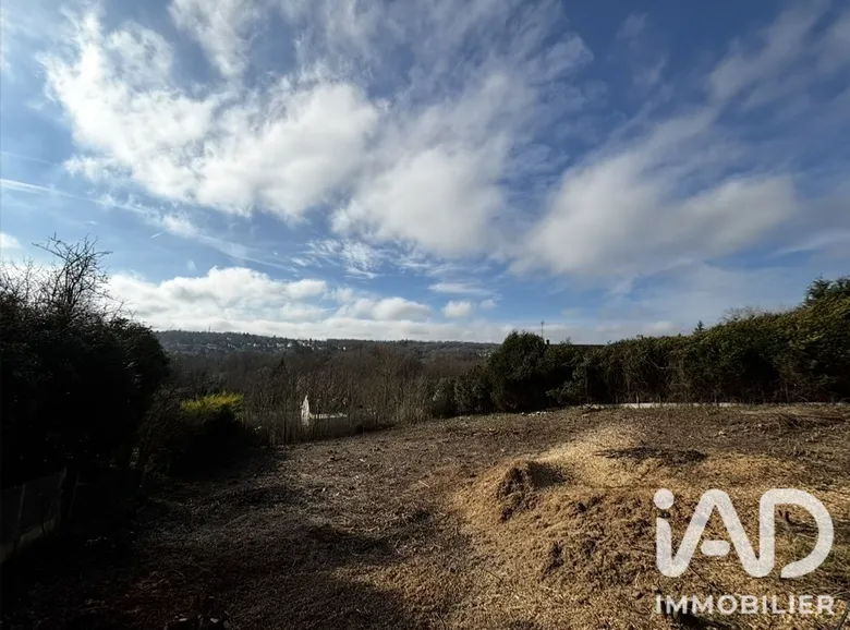 Terrain à Crécy-la-Chapelle (77580) · 381 000 €