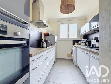 Apartment in Nantes (44300)