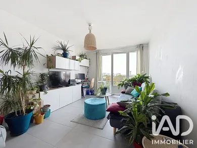 Apartment in Nantes (44300)