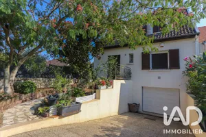 Traditional house in Saint-Jean-les-Deux-Jumeaux (77660)