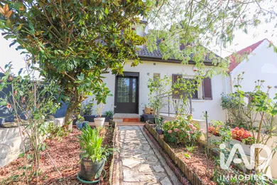 Traditional house in Saint-Jean-les-Deux-Jumeaux (77660)
