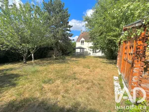 House in Périgny (94520)