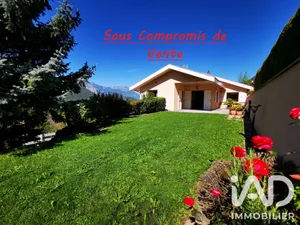 Maison d'architecte à Saint-Georges-de-Commiers (38450)