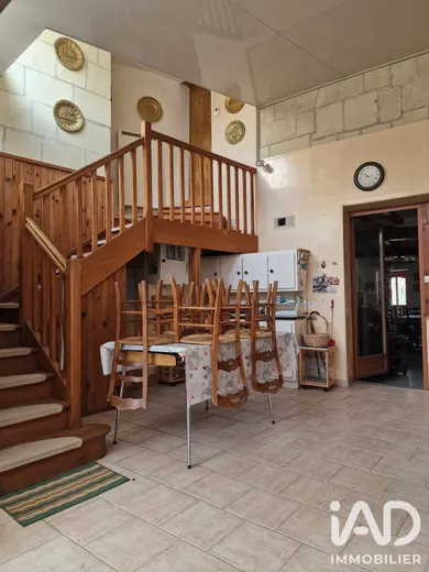 Maison de ville à Montreuil-Bellay (49260)