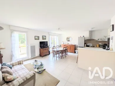 Appartement à Saint-Cyr-sur-Loire (37540)