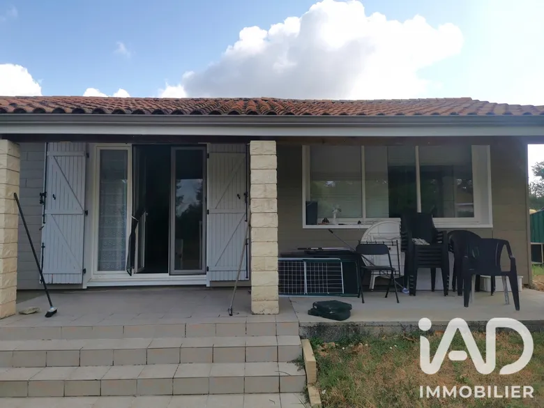 Maison 2 pièces 47 m² · à Guitres · 47 m² · 76 000 €